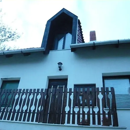 아파트 Andrea Apartman Alsópáhok