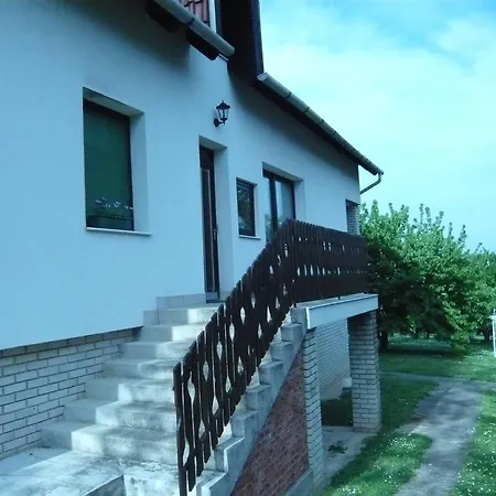 Andrea Apartman 아파트