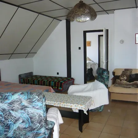 Andrea Apartman 아파트