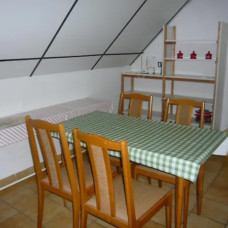 아파트 Andrea Apartman