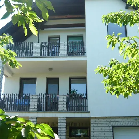 아파트 Andrea Apartman *